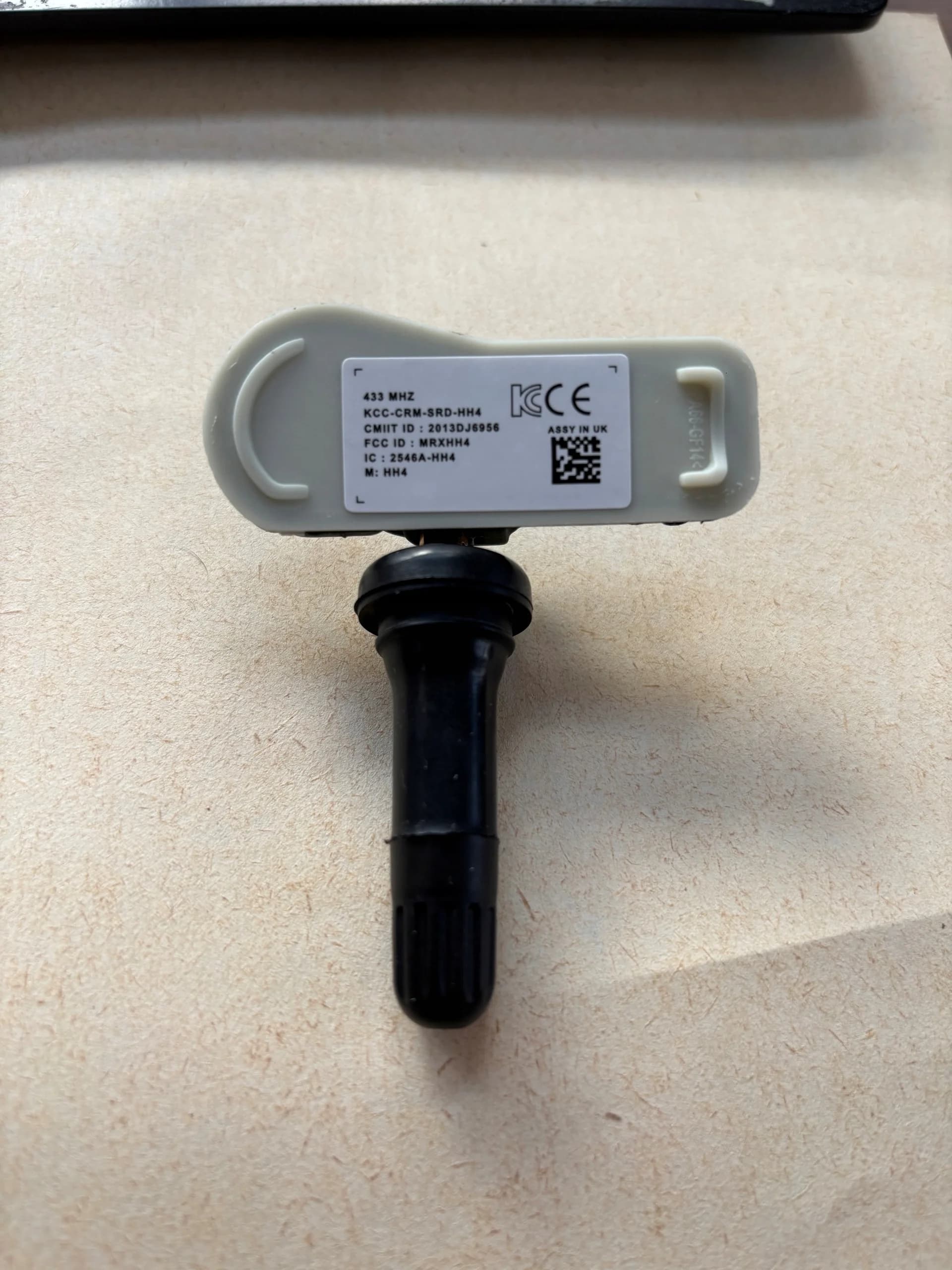 CZUJNIK CIŚNIENIA HYUNDAI i10 2013DJ6956 KCC-CRM-SRD-HH4 CZUJNIK CIŚNIENIA HYUNDAI i10 2013DJ6956 KCC-CRM-SRD-HH4 - Sprzęt do opon i felg